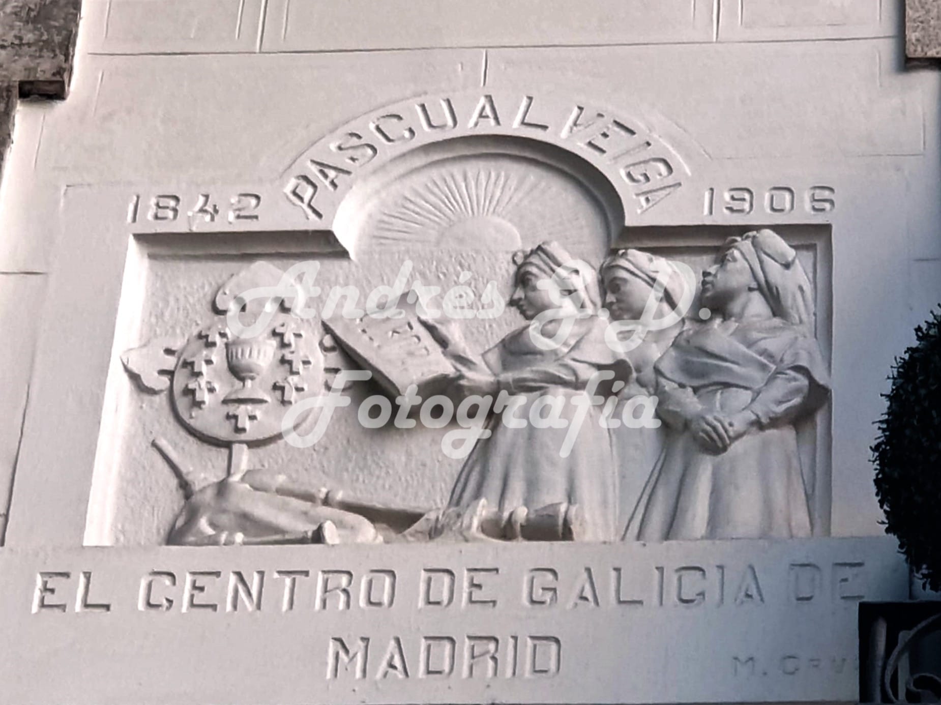 Placa a Pascual Veiga