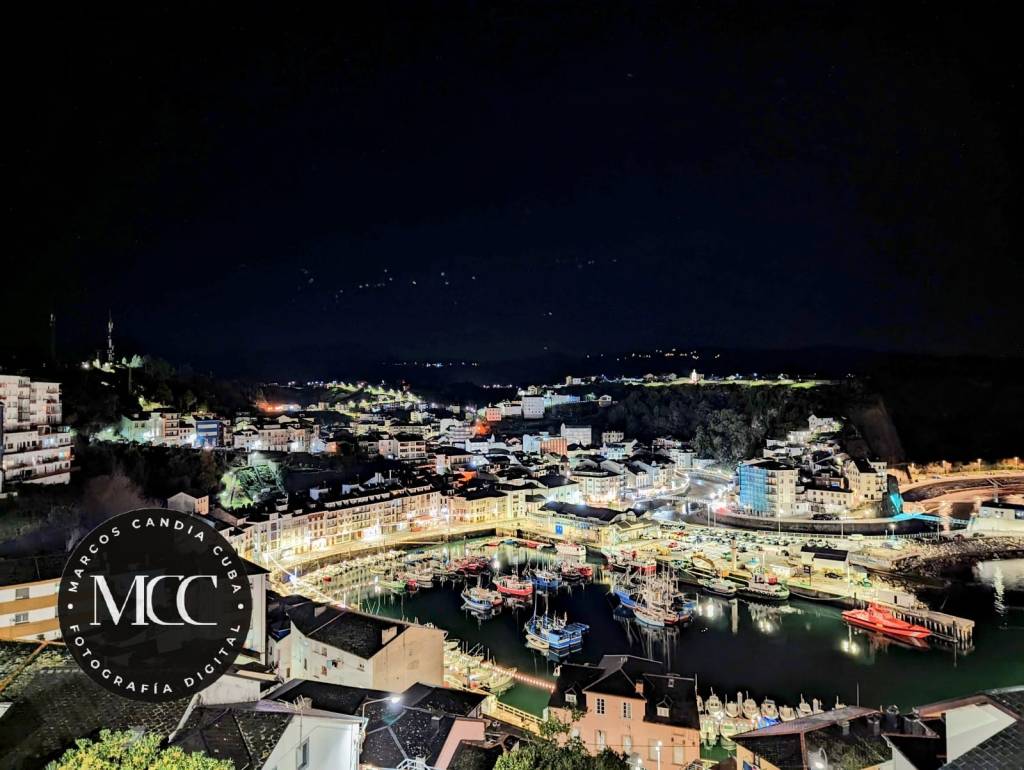 Noite sobre Luarca